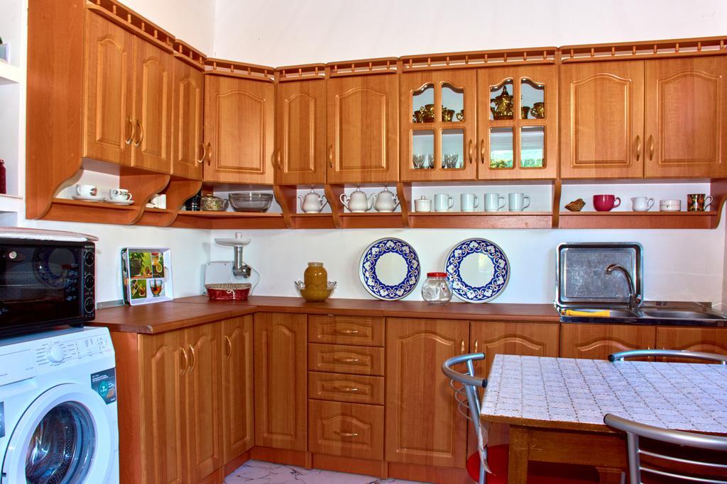 Leila'S Guest House Joqolo Екстер'єр фото