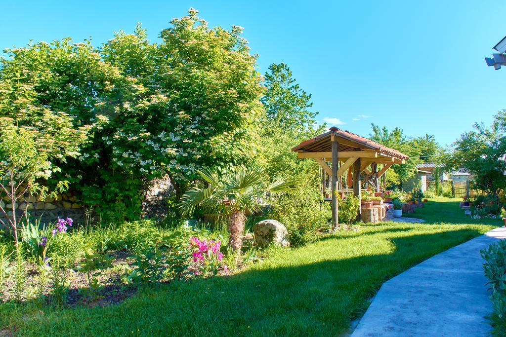 Leila'S Guest House Joqolo Екстер'єр фото